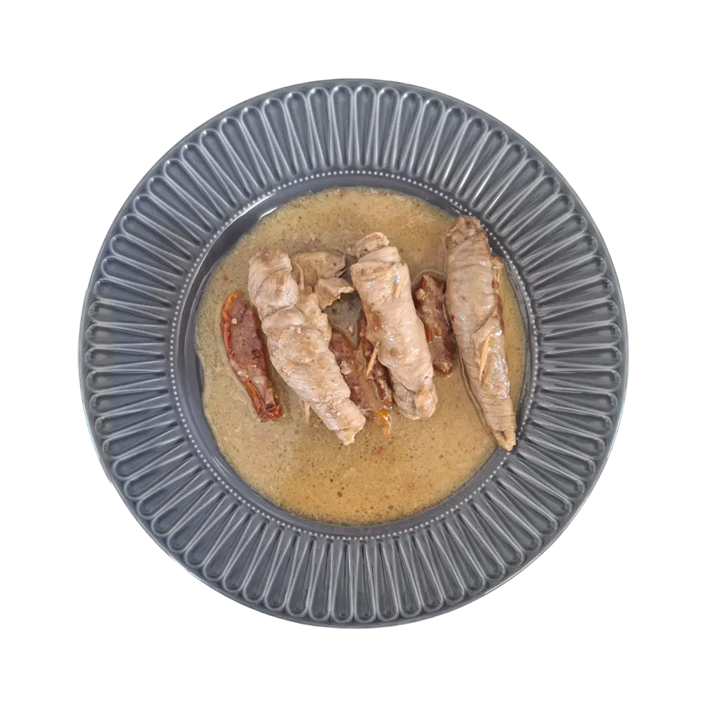 Involtini di vitella con pomodori secchi e formaggio